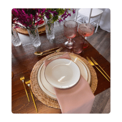 Serviette Rose - Gesponnenes Polyester zum Mieten (Bild 1)